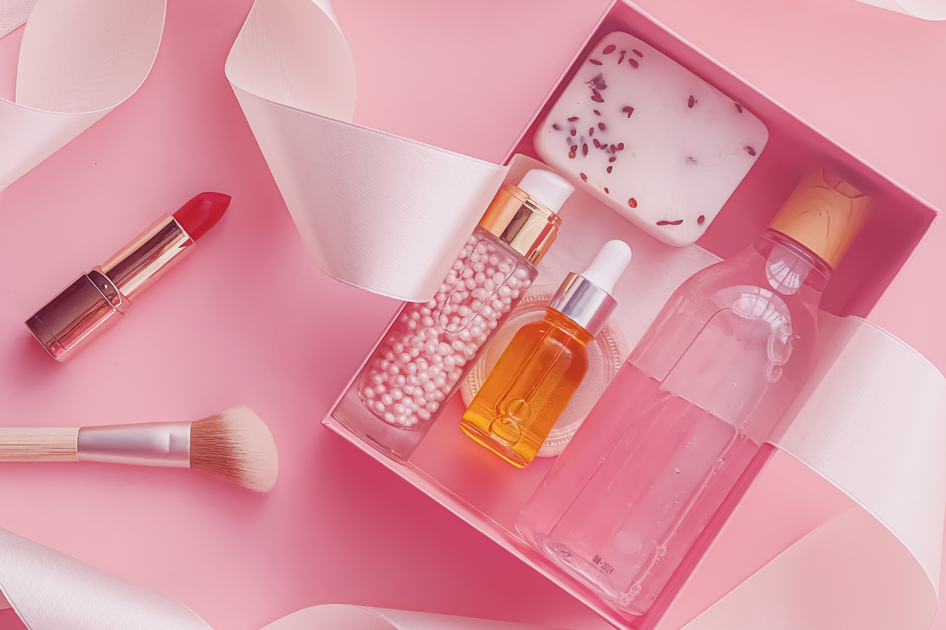 02-Why-pretty-makeup-packaging-is-essential-in-driving-consumer-interest